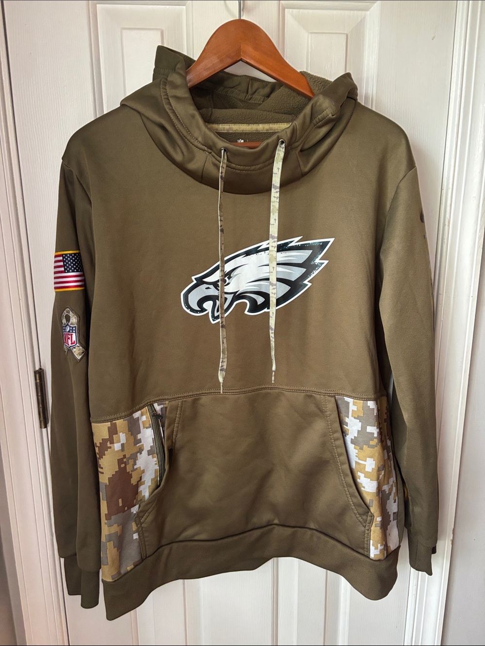 2022 Philadelphia Eagles Hoodie Salute to Service Camo Nike Sweatshirt sz Medium